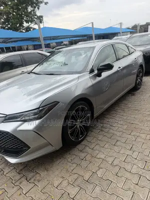 Toyota Avalon 2019 Silver