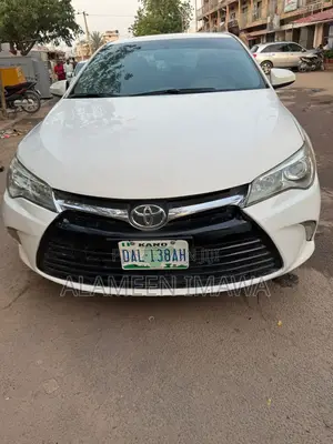 Toyota Camry 2017 White