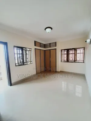 3bdrm Block of Flats in Thomas Estate for rent