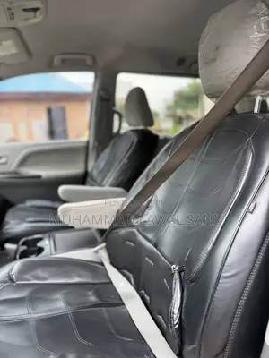 Toyota Sienna 2015 Gray