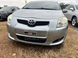 Toyota Auris 2010 Gray