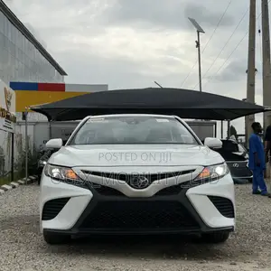 Toyota Camry 2019 White