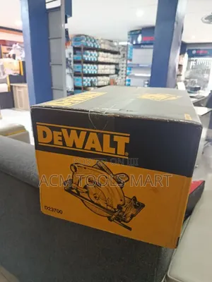 Dewalt D23700 9" Circular Saw 1750w