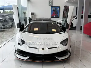 Lamborghini Aventador 2021 White