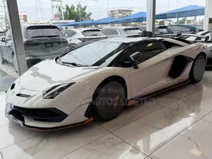 Lamborghini Aventador 2021 White