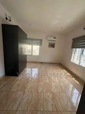 3bdrm Apartment in L, Lekki Phase 1 for rent