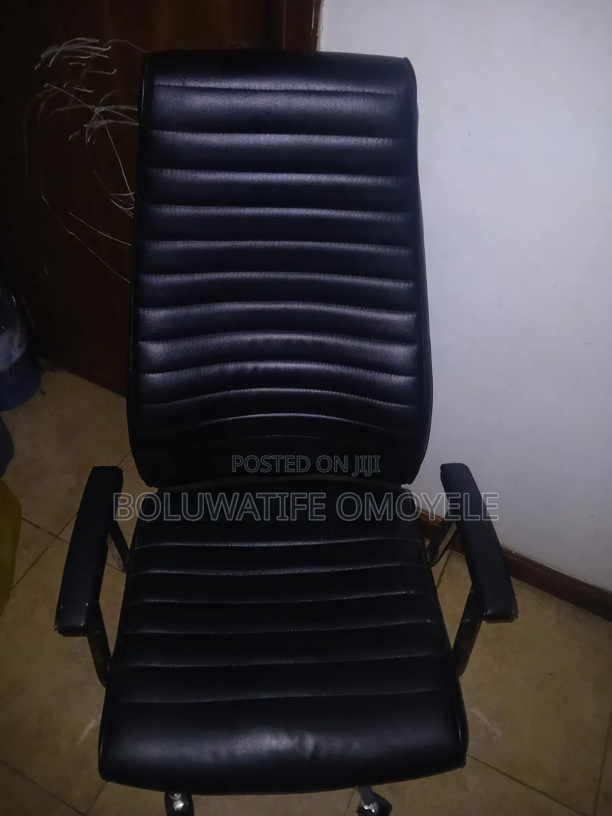 Executive Swivel Office Chair