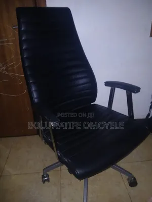 Executive Swivel Office Chair