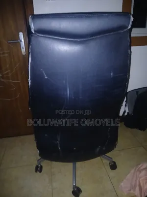 Executive Swivel Office Chair