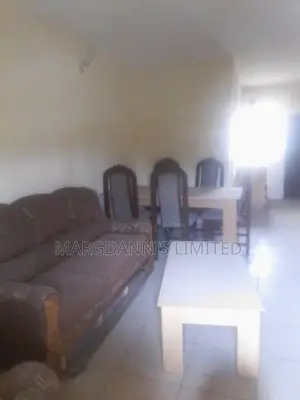 14bdrm Block of Flats in Ring Road for rent