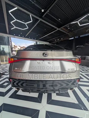 Lexus IS 300h 4WD 2021 Silver