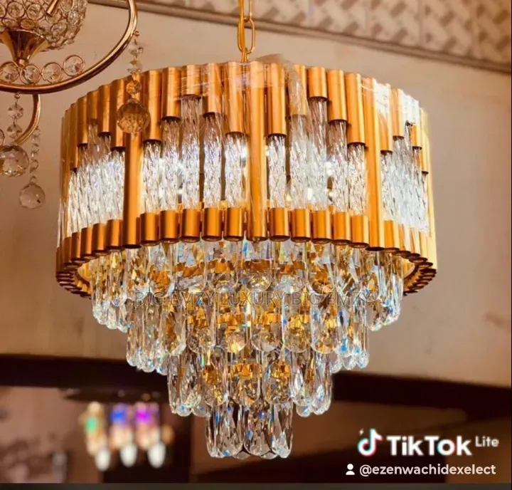 Led Modern 400mm Square and Round Chandelier Lights.