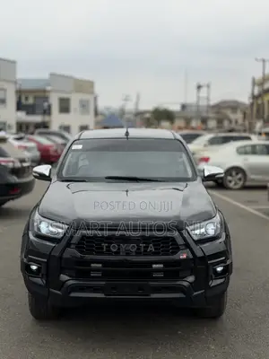 Toyota Hilux 2025 Black
