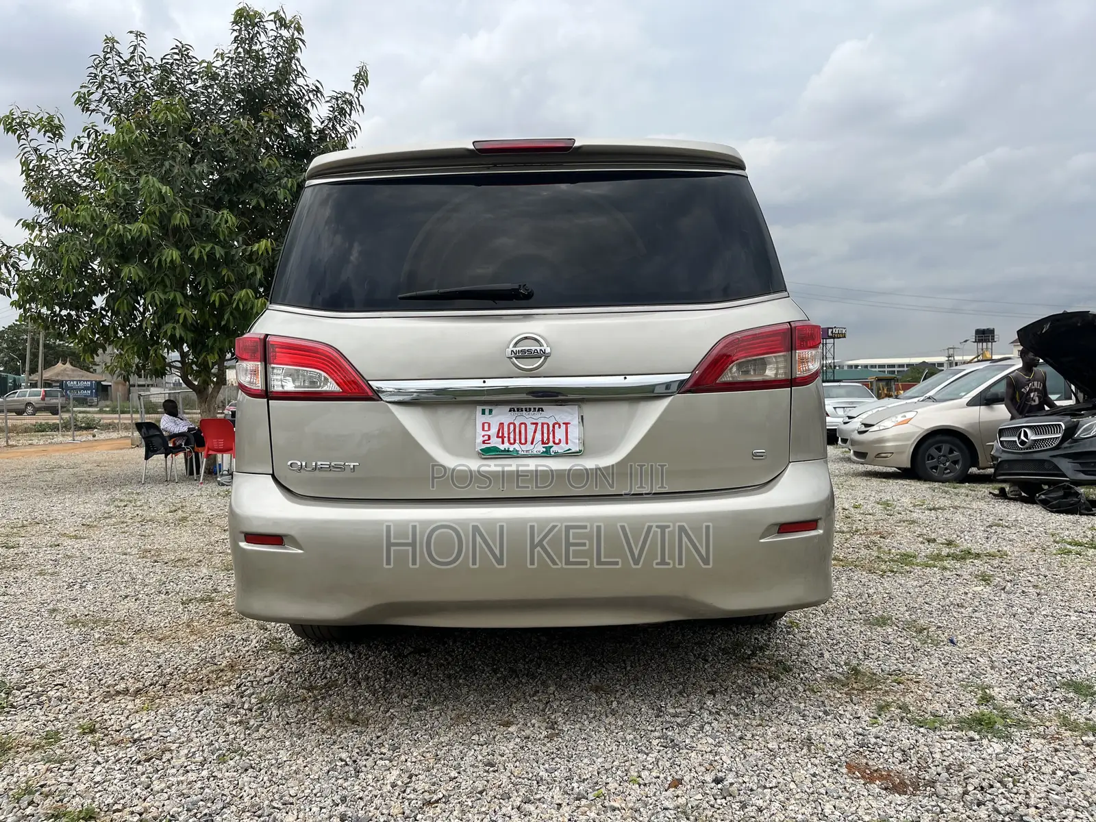 Nissan Quest S 2012 Gold