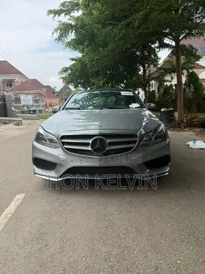 Mercedes-Benz E350 Base 4Matic Sedan AWD (3.5L 6cyl 7A) 2014 Gray