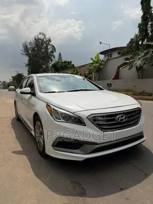 Hyundai Sonata Sport 4dr Sedan (2.4L 4cyl 6A) 2015 White