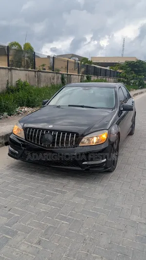 Mercedes-Benz C350 2013 Black