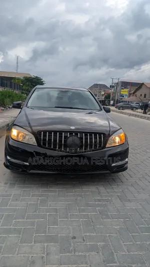 Mercedes-Benz C350 2013 Black