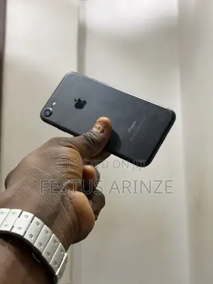Apple iPhone 7 32 GB Black