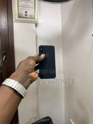 Apple iPhone XS 64 GB Black