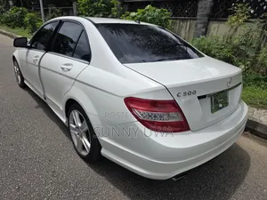 Mercedes-Benz C300 2009 White