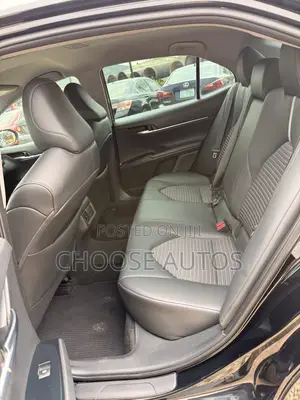 Toyota Camry SE FWD (2.5L 4cyl 8AM) 2018 Black