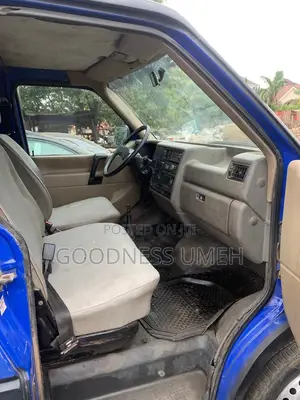 Volkswagen Transporter 2004 Blue