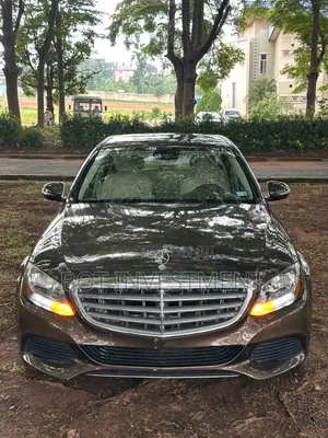 Mercedes-Benz C300 Base 4Matic Sedan AWD (2.0L 4cyl 7A) 2016 Pearl
