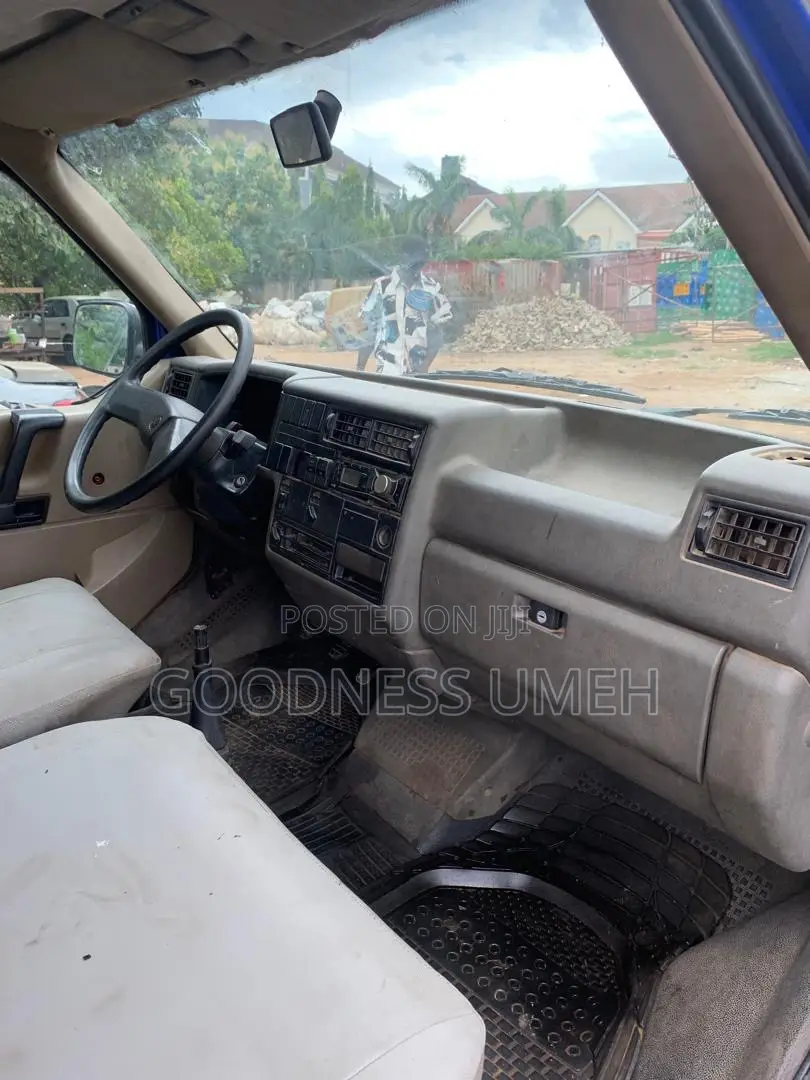 Volkswagen Transporter 2004 Blue