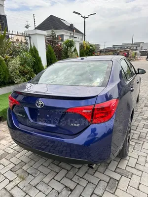 Toyota Corolla XSE 4dr Sedan (1.8L 4cyl CVT) 2017 Blue