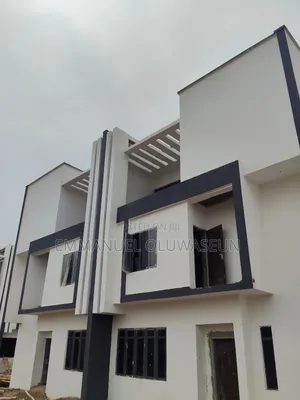 4bdrm Townhouse/Terrace in Katampe for sale