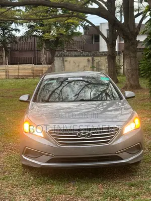 Hyundai Sonata Base Sedan FWD (2.4L 4cyl 6A) 2016 Silver