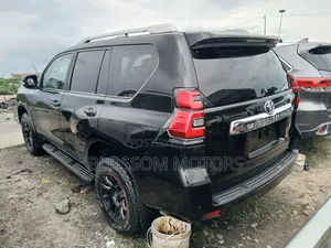 Toyota Land Cruiser Prado 2023 Black