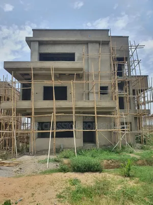 5bdrm Duplex in Guzape District for sale