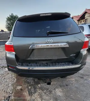 Toyota Highlander 3.5L 4WD 2013 Gray