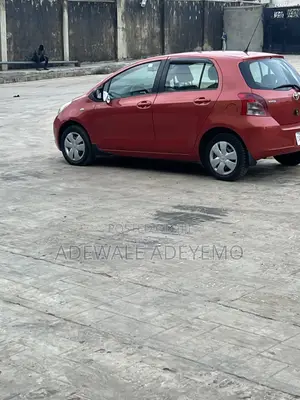 Toyota Yaris 1.0 VVT-i 2007 Red