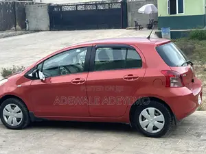 Toyota Yaris 1.0 VVT-i 2007 Red
