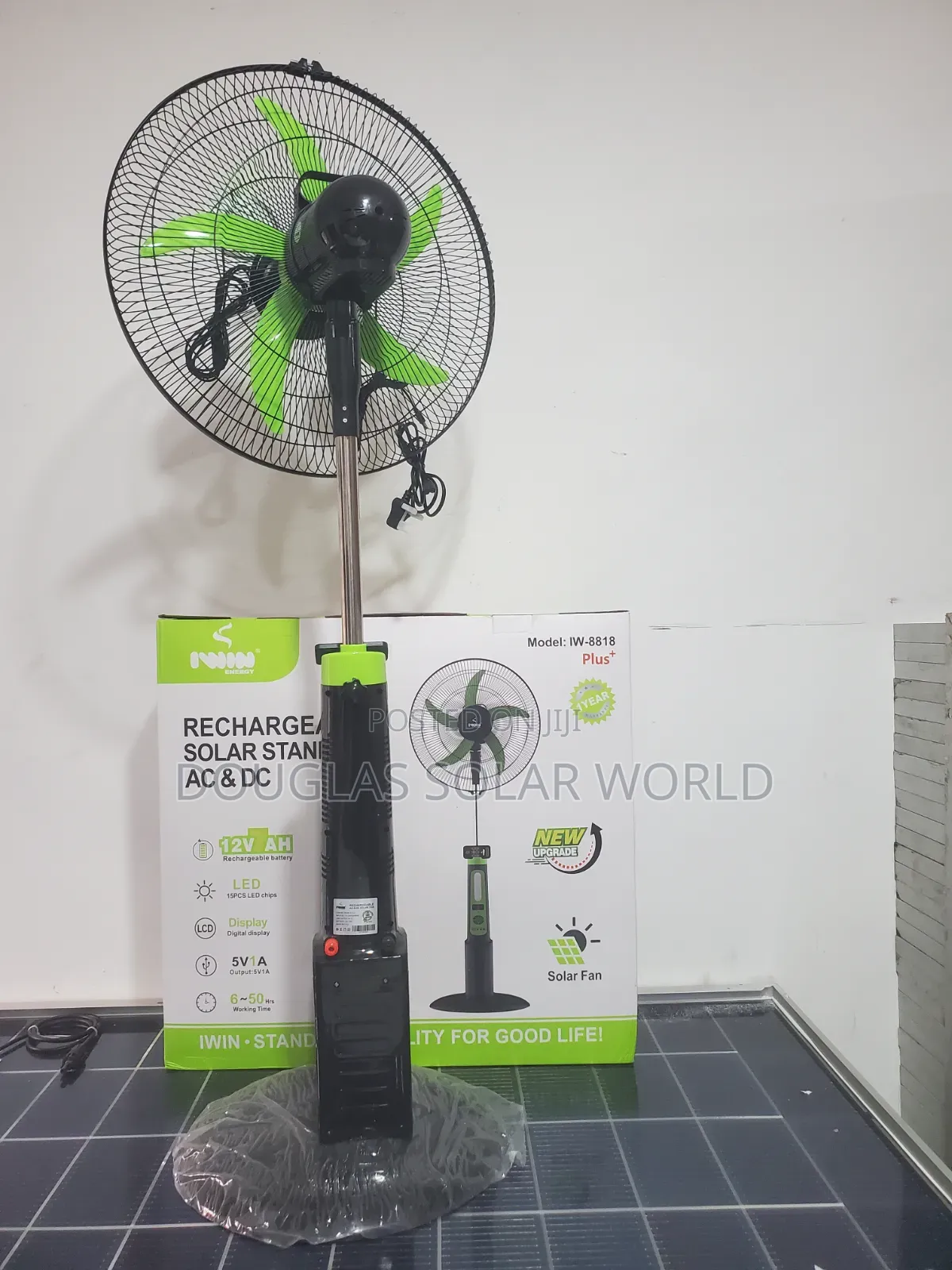 Iwin 18" AC/Dc Solar Rechargeable Standing Fan