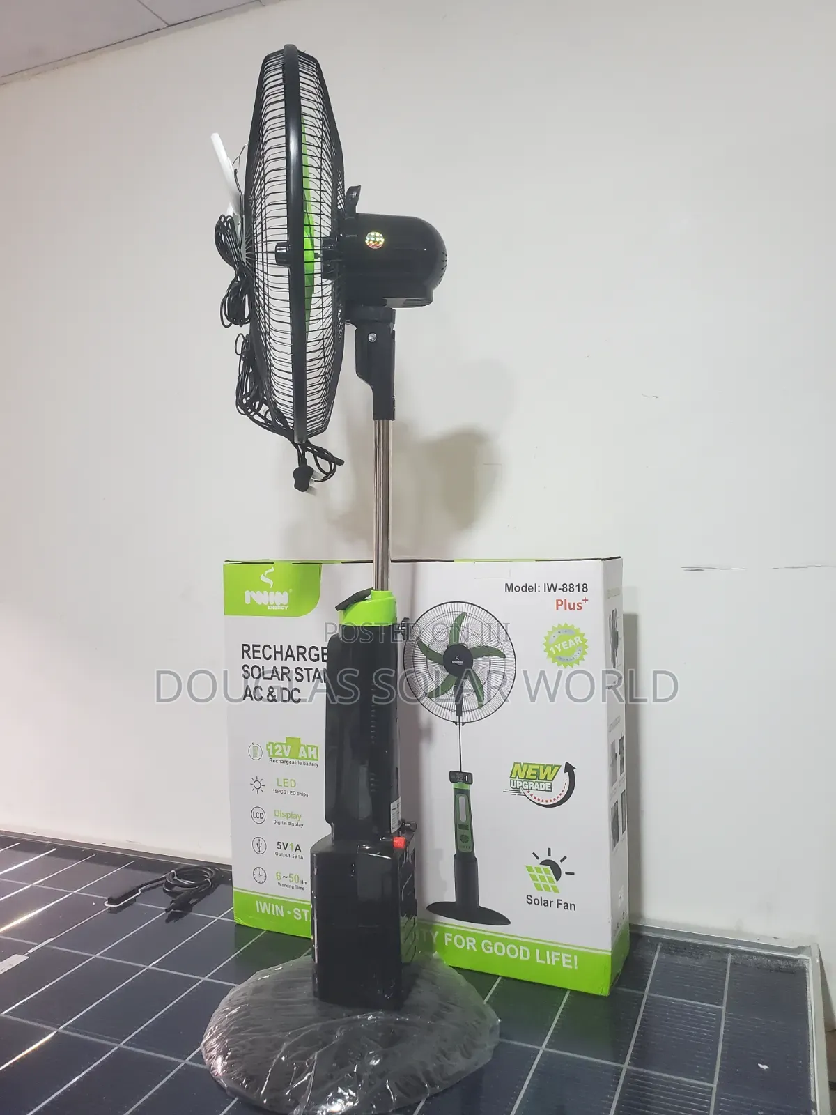 Iwin 18" AC/Dc Solar Rechargeable Standing Fan