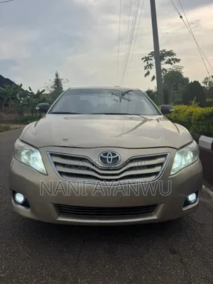 Toyota Camry 2011 Gold