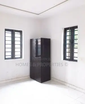 Mini Flat in Golf Estate, Bogije for rent