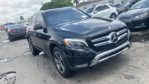 Mercedes-Benz C300 Base 4Matic Sedan AWD (2.0L 4cyl 7A) 2017 Black