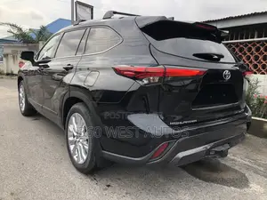 Toyota Highlander Limited AWD 2023 Black