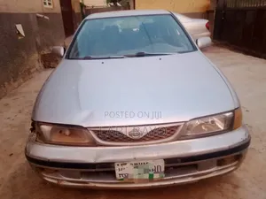Nissan Almera 2000 Silver