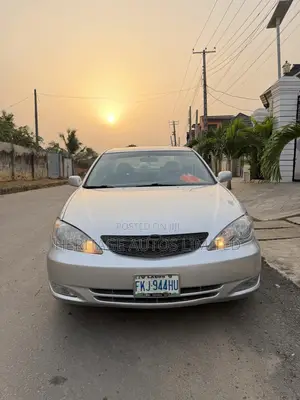 Toyota Camry 2004 Silver
