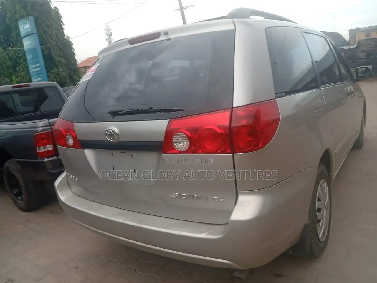 Toyota Sienna 2007 Gold