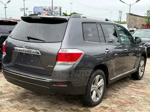 Toyota Highlander Limited 3.5L 2WD 2013 Gray