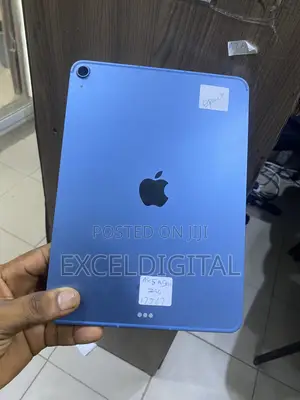 Apple iPad Air (2022) 256 GB Blue