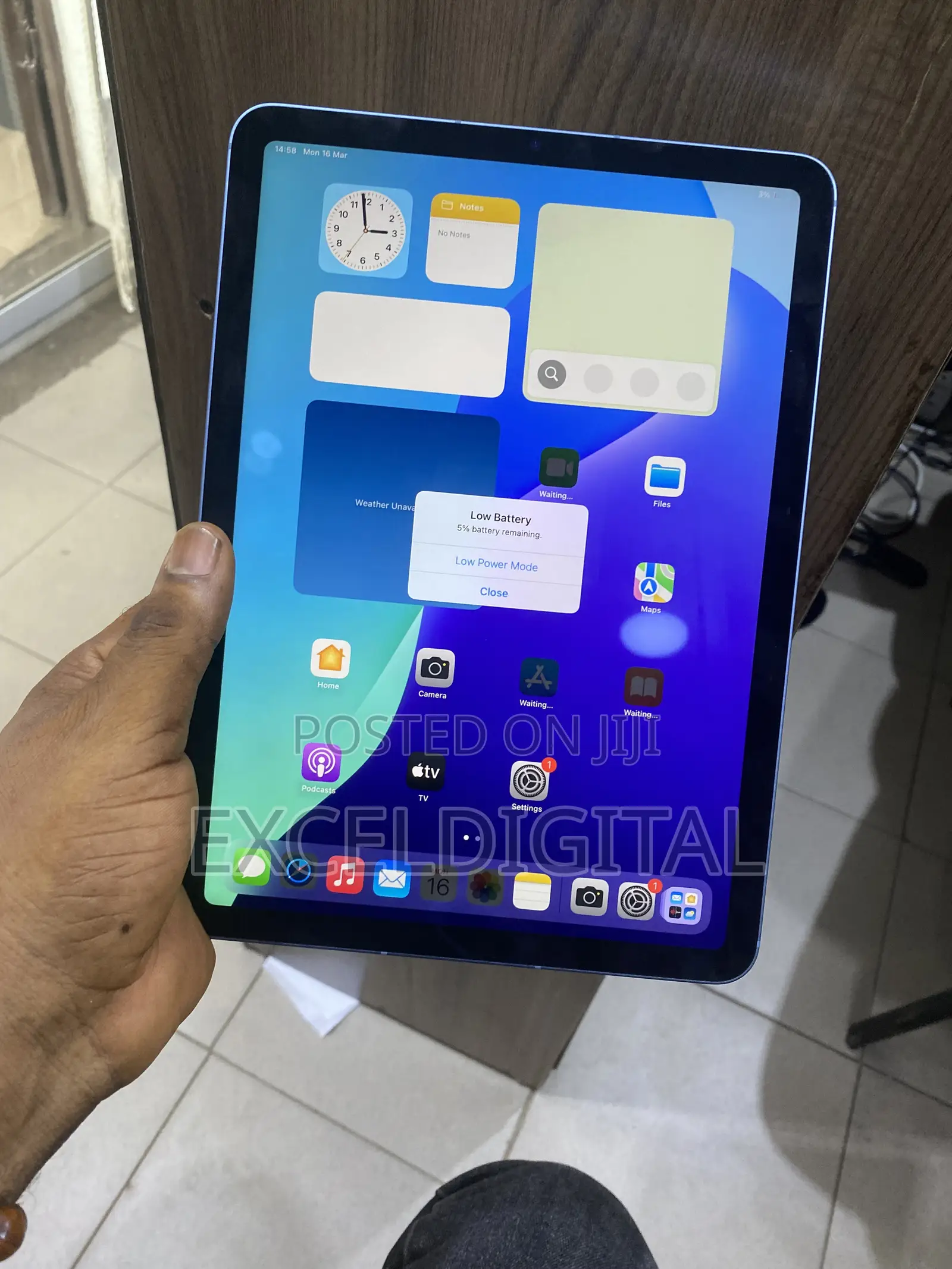 Apple iPad Air (2022) 256 GB Blue