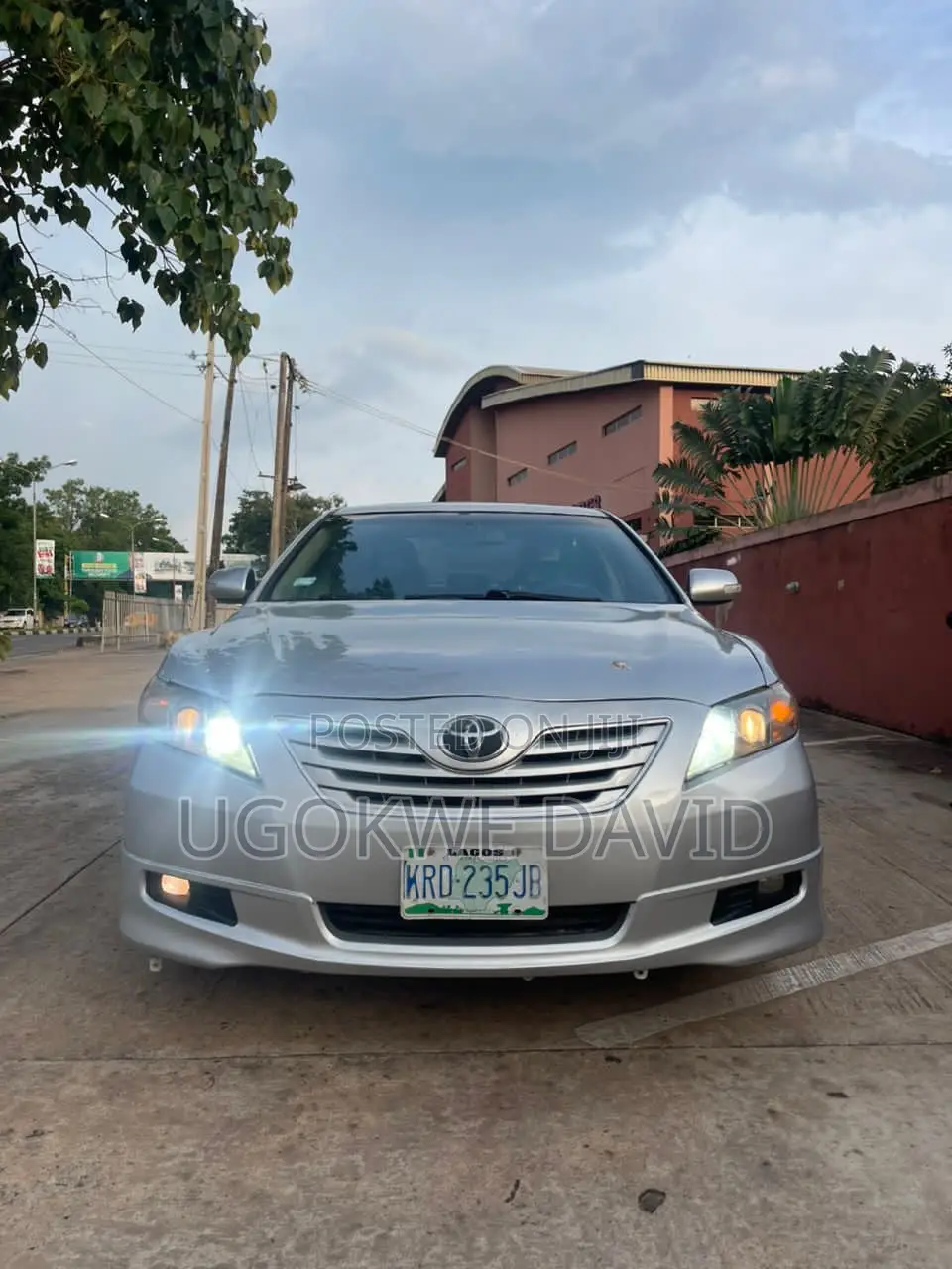 Toyota Camry 2010 Silver